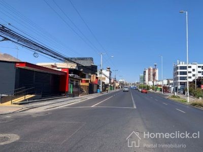 Vendo casa sector comercial Av Angamos Antofagasta